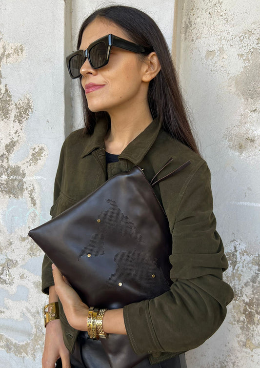 WORLD MAP CLUTCH - BROWN