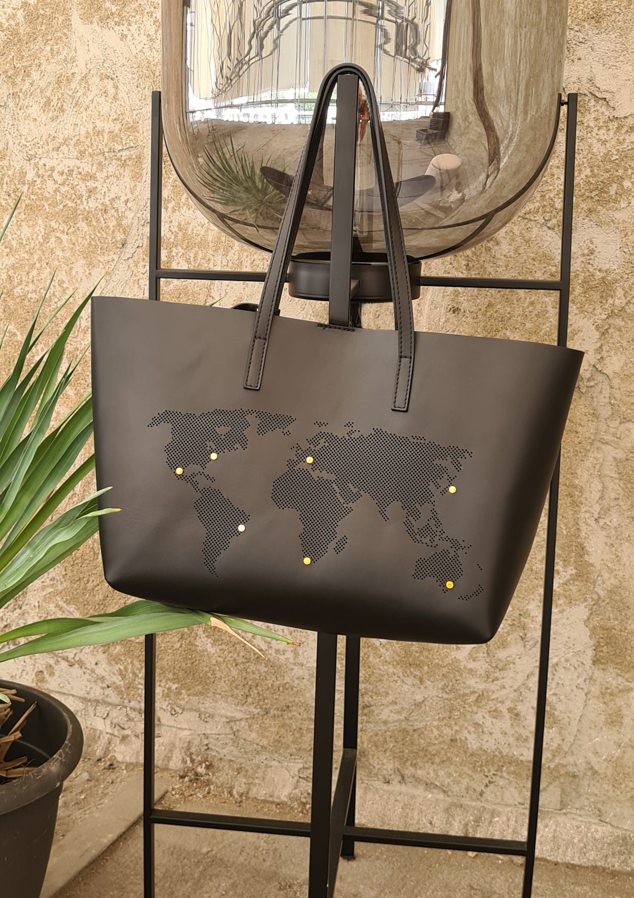 PRE ORDER - TRAVEL THE WORLD SHOPPER