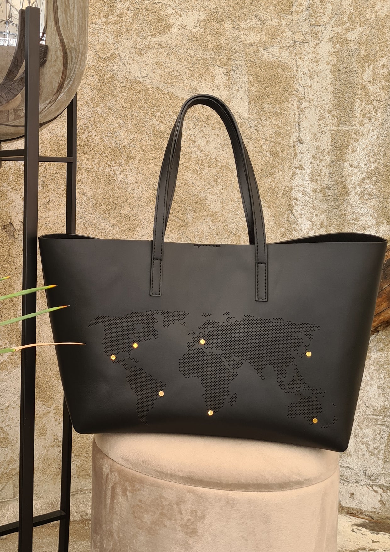 PRE ORDER - TRAVEL THE WORLD SHOPPER